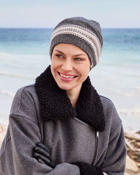 Hazel knitted hat, Charming Greys